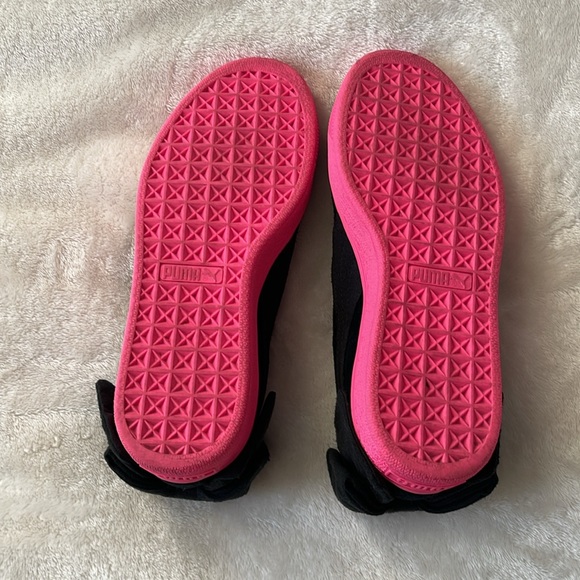 Puma (WMNS) PUMA Suede Bow Block Casual Black/Pink Skate Shoes - Picture 7 of 7